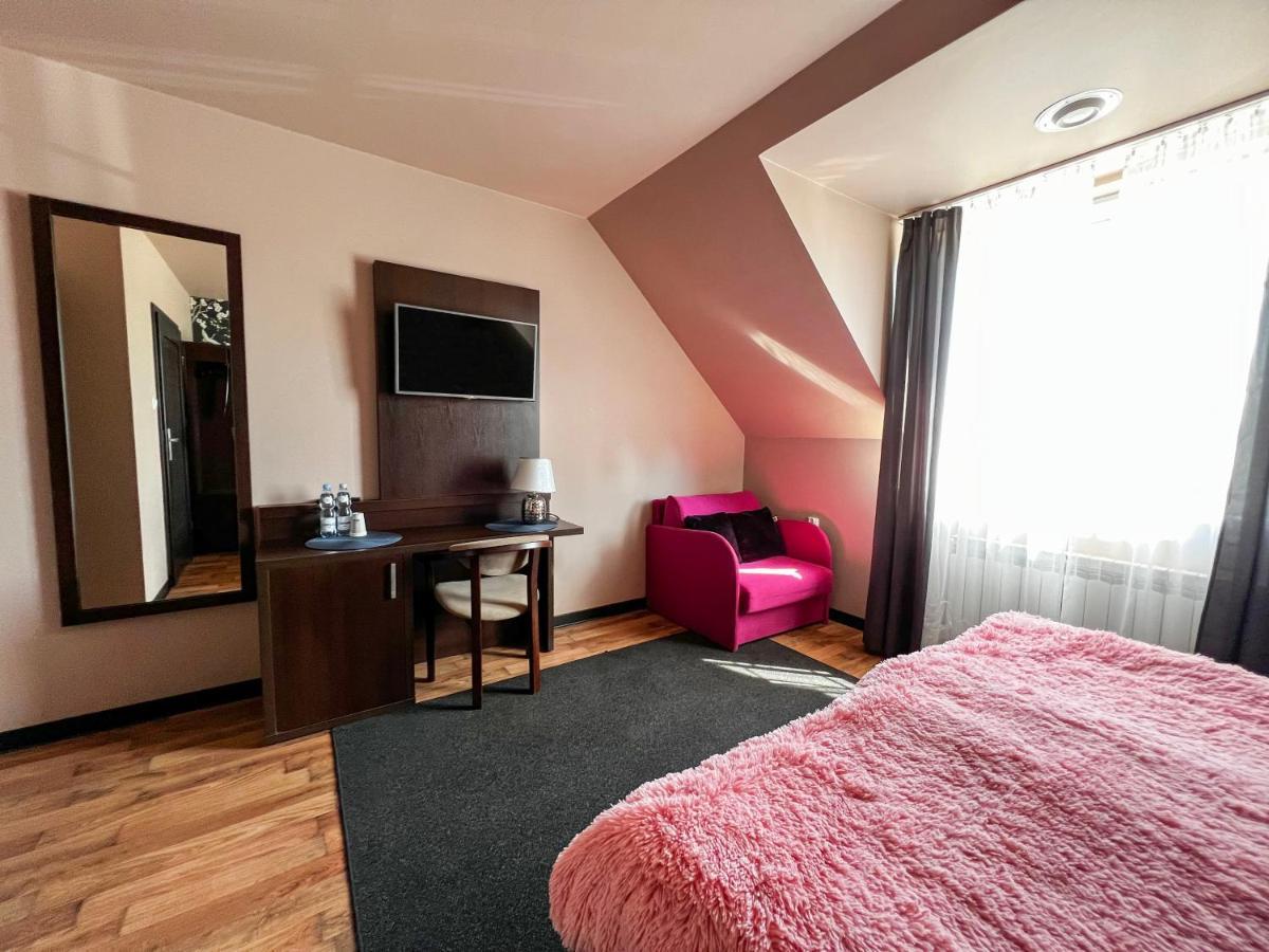 Noclegi Pod Lasem Lublin Bagian luar foto