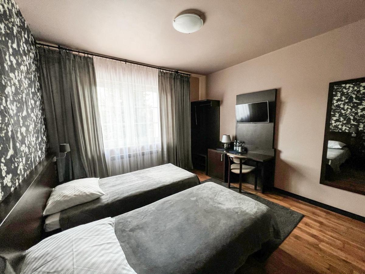 Noclegi Pod Lasem Lublin Bagian luar foto